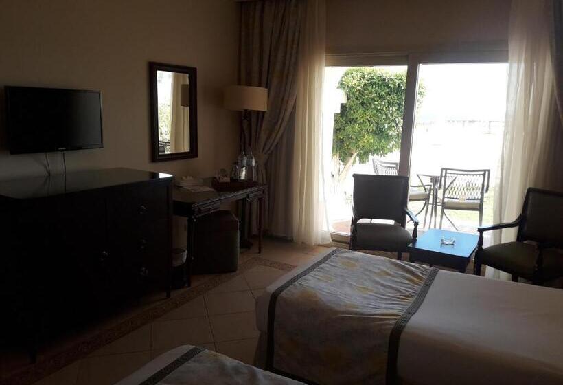 اتاق استاندارد یک نفره, Continental Plaza Beach Resort
