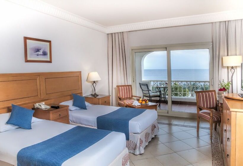 اتاق استاندارد یک نفره, Continental Plaza Beach Resort