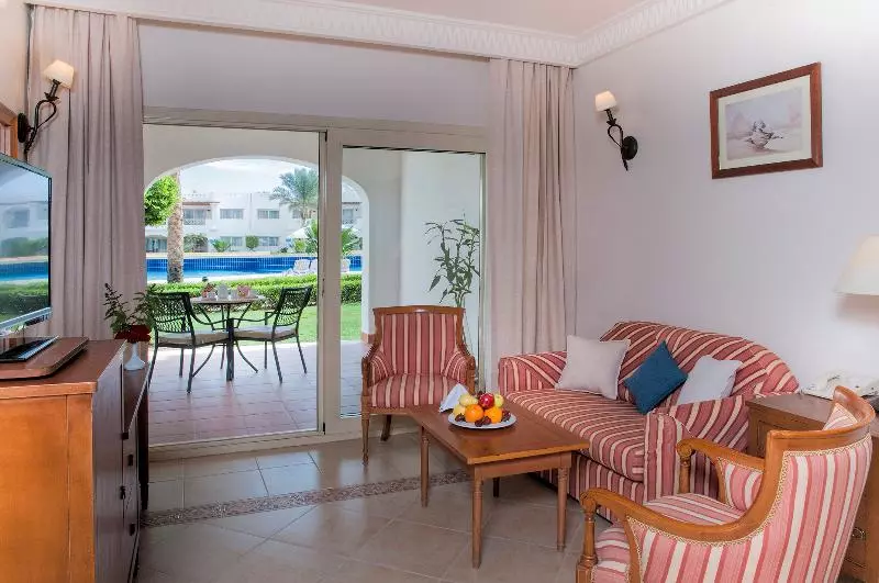 اتاق استاندارد, Continental Plaza Beach Resort