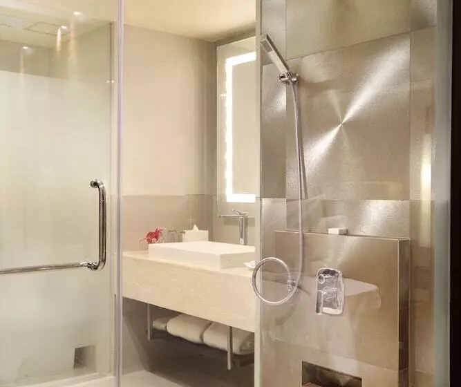Premium-huone, Grand Mercure Medan Angkasa