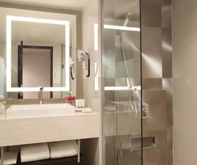Premium-huone, Grand Mercure Medan Angkasa