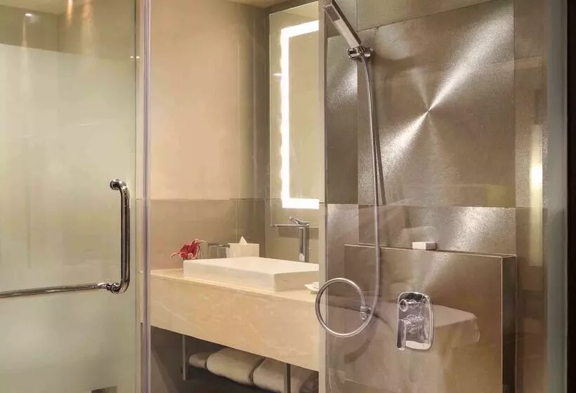 Premium-huone, Grand Mercure Medan Angkasa