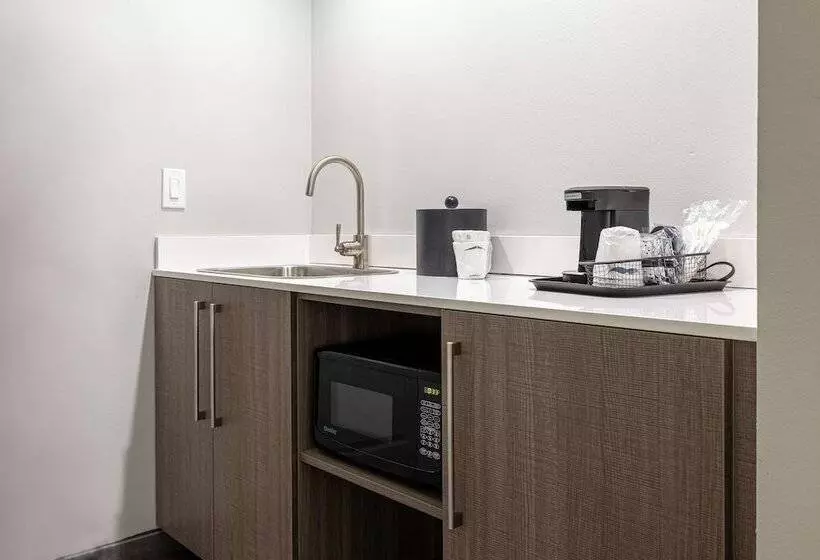スタンダードスタジオ, Hampton Inn & Suites Knoxvilledowntown