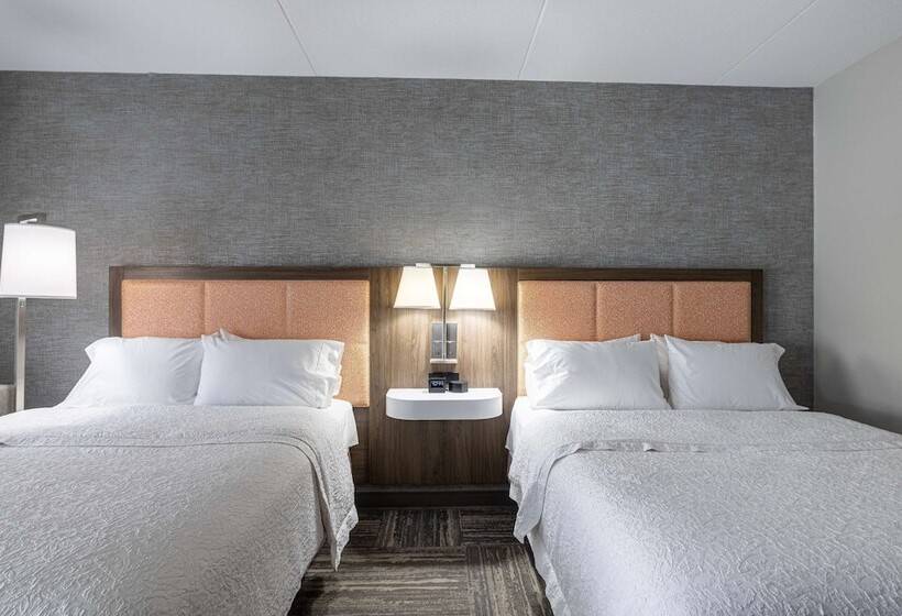 スタンダードスタジオ, Hampton Inn & Suites Knoxvilledowntown