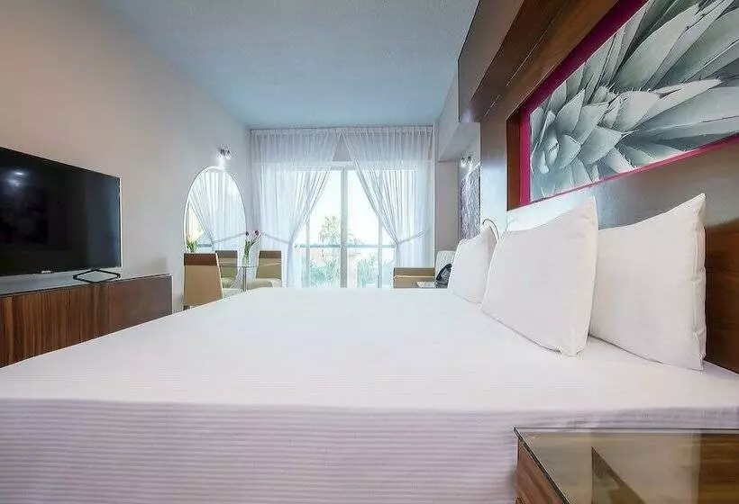 キングサイズベッドのデラックスルーム, Krystal Grand® Los Cabos