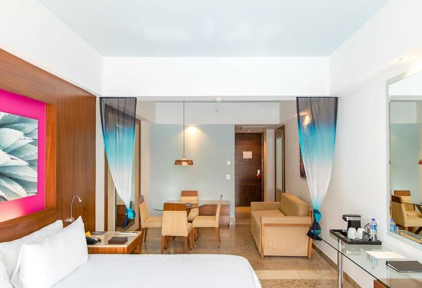 带大床的小型套房, Krystal Grand Los Cabos - All Inclusive