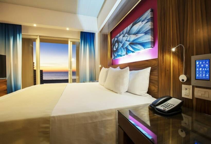 带大床的小型套房, Krystal Grand Los Cabos - All Inclusive