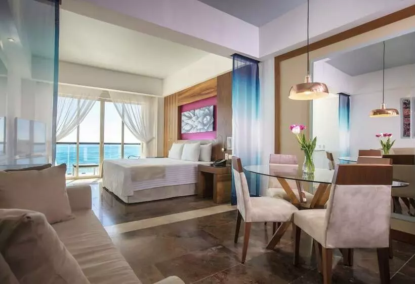 キングサイズベッドのジュニアスイート, Krystal Grand® Los Cabos