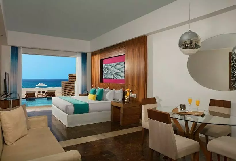 キングサイズベッドのジュニアスイート, Krystal Grand® Los Cabos