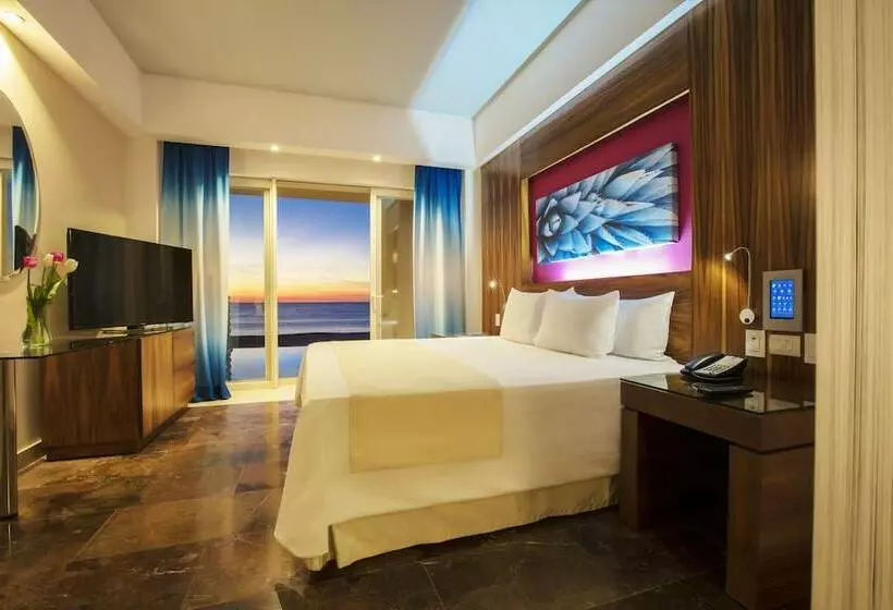 キングサイズベッドのジュニアスイート, Krystal Grand® Los Cabos