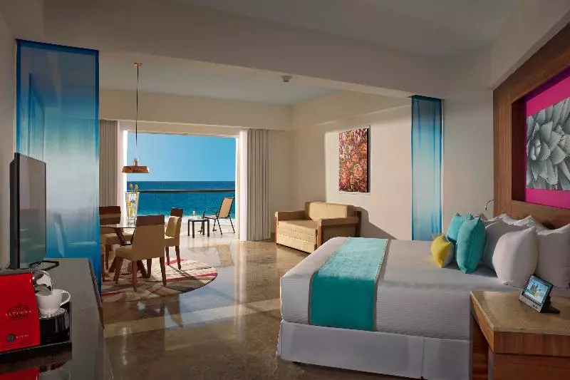 オーシャンビュースイート, Krystal Grand® Los Cabos