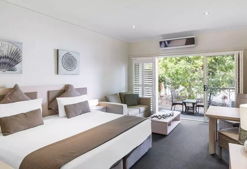 プールビュースタンダードルーム, Oaks Port Stephens Pacific Blue Resort