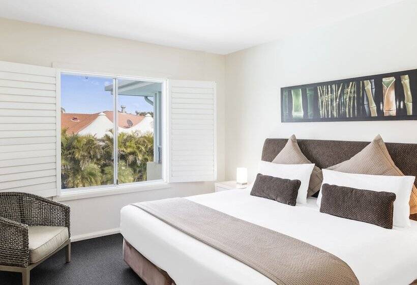 Номер Стандарт Вид на Бассейн, Oaks Port Stephens Pacific Blue Resort