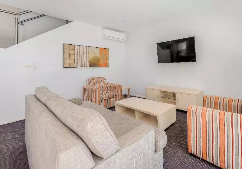 プール付き２人用あアパート, Oaks Port Stephens Pacific Blue Resort