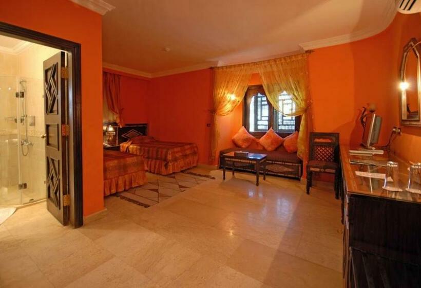 Номер Superior Вид на Бассейн, Oriental Rivoli Hotel & Spa