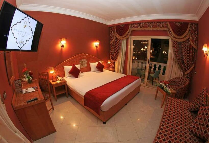 Номер Superior Вид на Бассейн, Oriental Rivoli Hotel & Spa