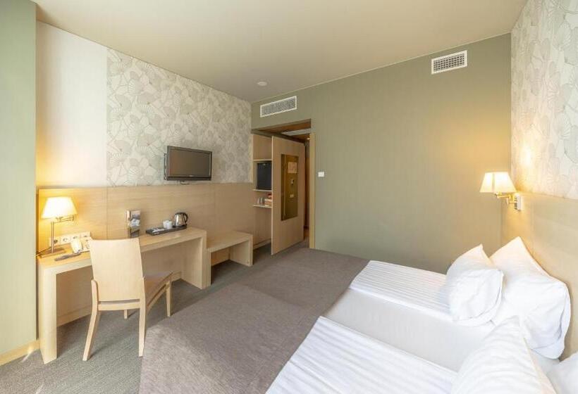 Rahat Tek Kişilik Oda, Rixwell Elefant