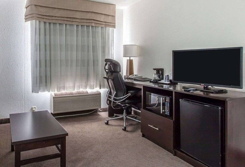 Люкс, Sleep Inn & Suites Near I 90 And Ashtabula