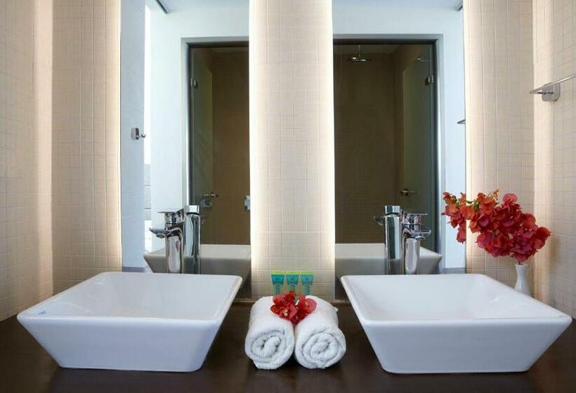 패밀리 룸 풀장 전망, Sunshine Rhodes