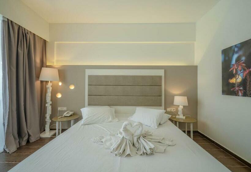 패밀리 룸 풀장 전망, Sunshine Rhodes