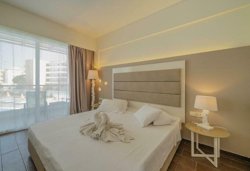 패밀리 룸 풀장 전망, Sunshine Rhodes