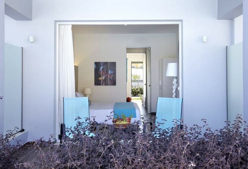 패밀리 룸 풀장 전망, Sunshine Rhodes