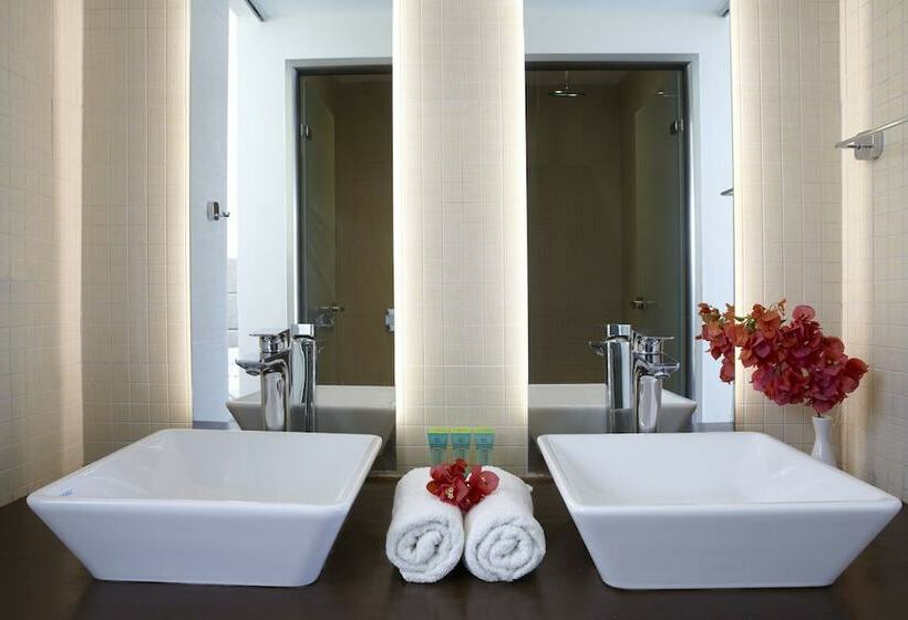 패밀리 룸 풀장 전망, Sunshine Rhodes