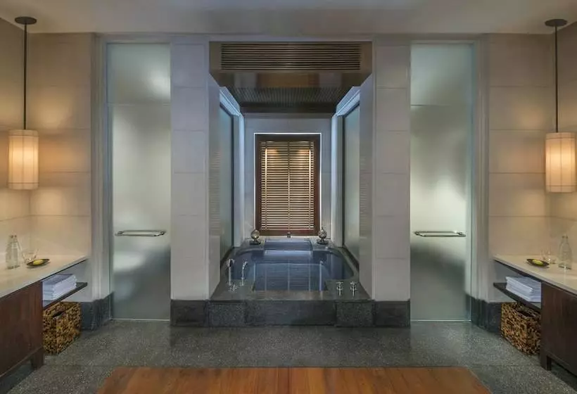 سوئیت کلاب, The Chedi Muscat