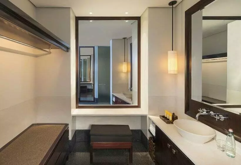 اتاق استاندارد با چشم‌انداز دریا, The Chedi Muscat