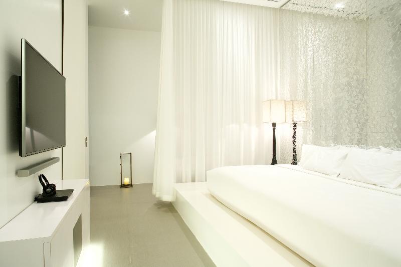 プール付き１ベッドルームヴィラ, The Library