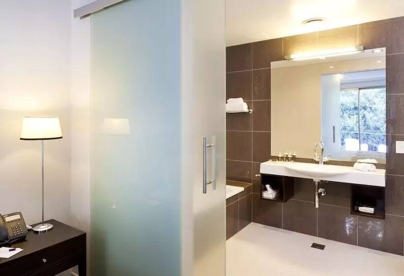 Superior Room Side Sea View, Trinity Wharf Tauranga