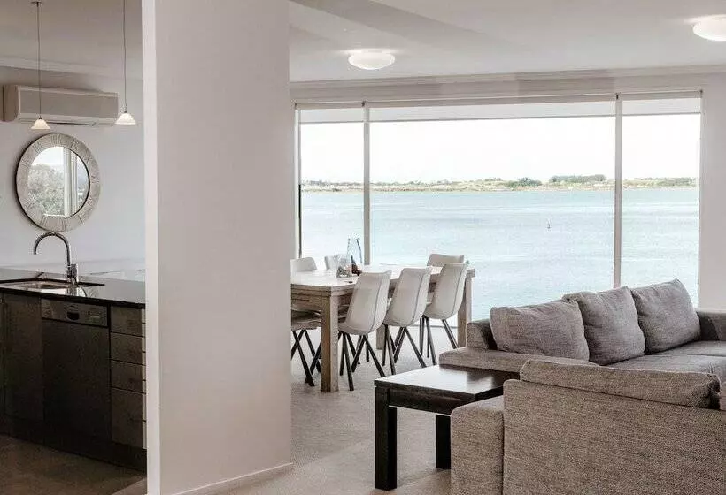 1 Bedroom Penthouse Apartment, Trinity Wharf Tauranga