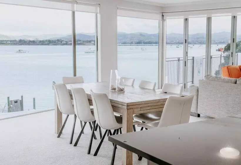 1 Bedroom Penthouse Apartment, Trinity Wharf Tauranga