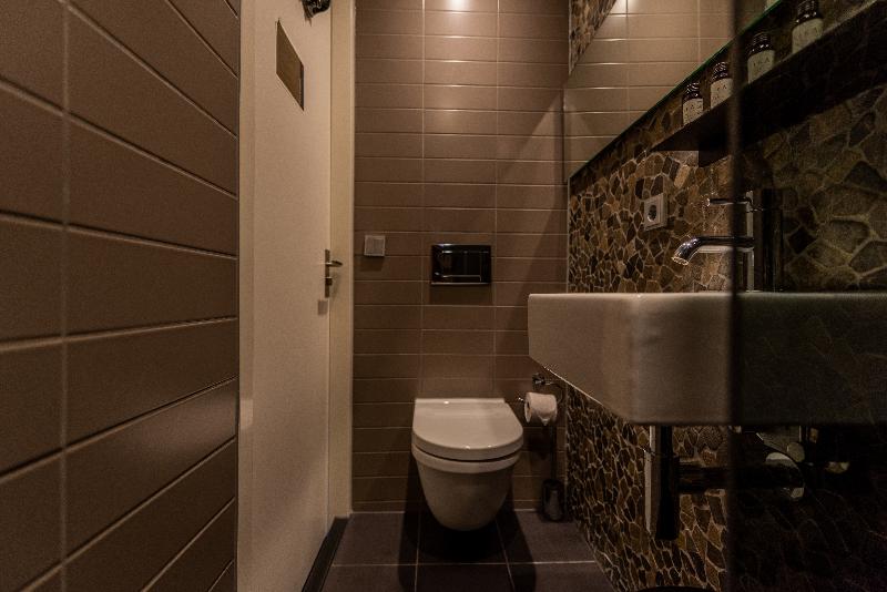 غرفة قياسية, V Frederiksplein