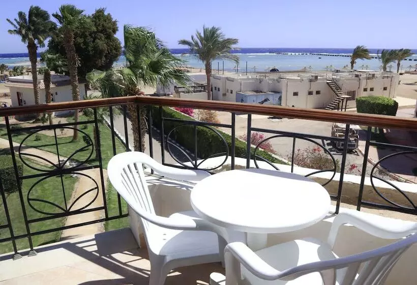 اتاق اساندارد با چشم‌انداز جانبی به دریا, JAZ Palmariva Beach