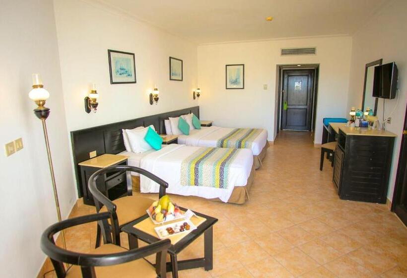 اتاق خانوادگی با چشم‌انداز باغ, Labranda Club Makadi