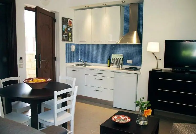 Standard Studio, Caldera Beach