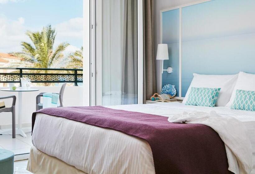 דירת שני חדרים, Caldera Beach