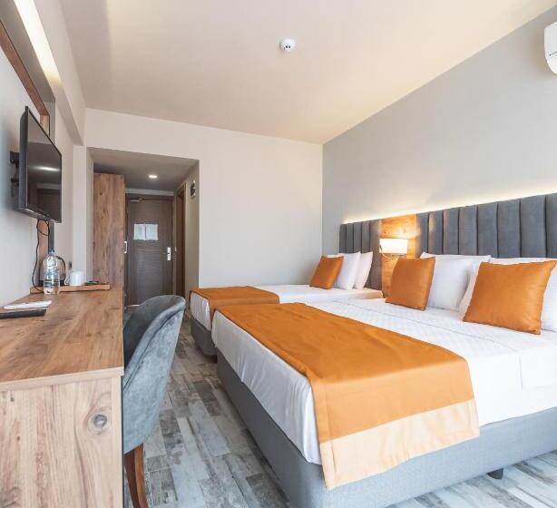 带海景的高档三人间, Dalya Resort Aqua & Spa Hotel Datça