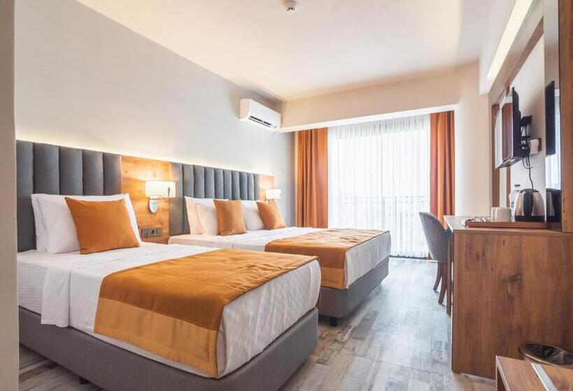 带海景的高档三人间, Dalya Resort Aqua & Spa Hotel Datça