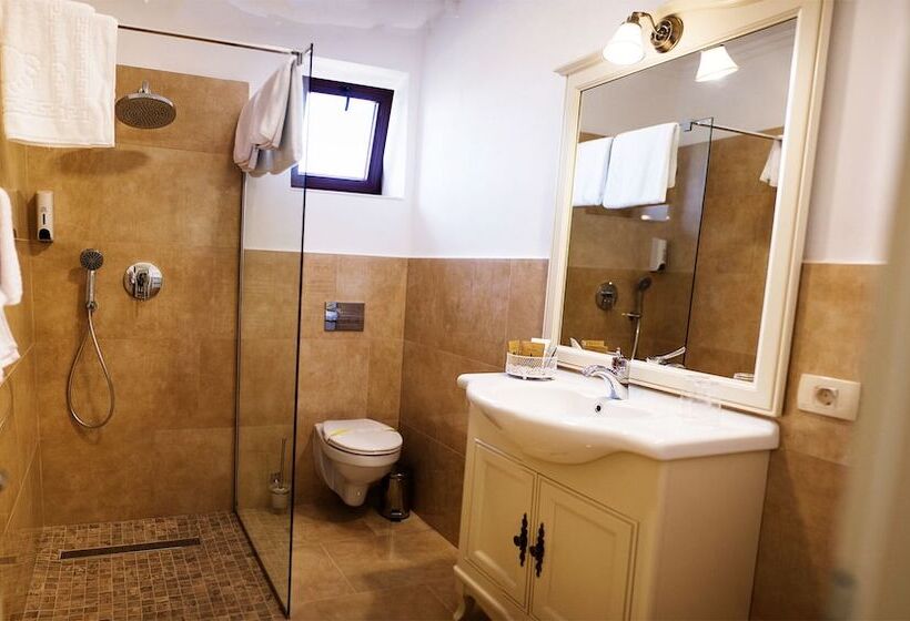 琮城市景观的豪华间, Ave, Alba!