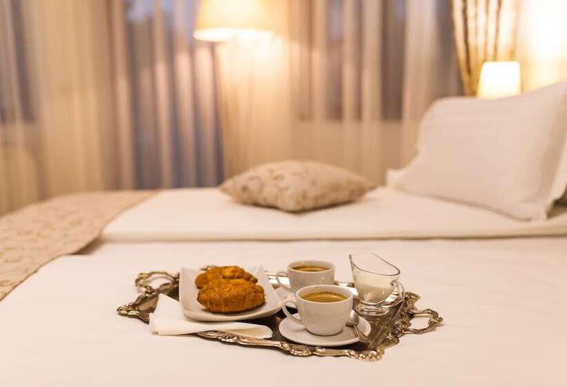 חדר דלוקס נוף לעיר, Ave, Alba!