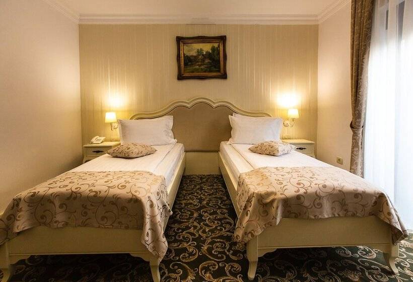 带城市景观的标准间, Ave, Alba!