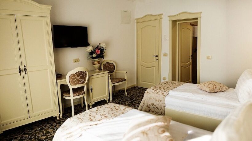 חדר סטנדרט נוף לעיר, Ave, Alba!