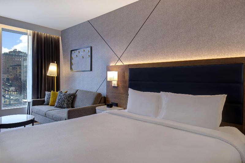 Стандартный Номер Кровать Кинг, Hampton Inn By Hilton Montreal Downtown