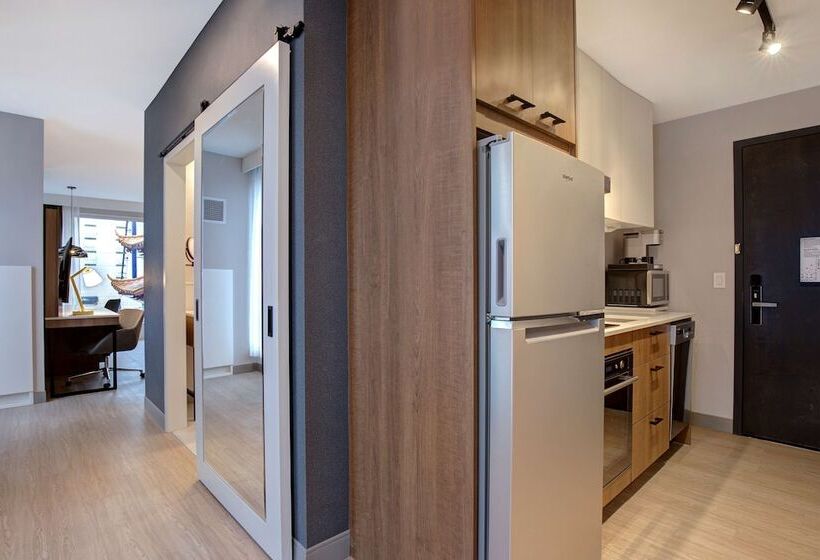 Номер Базовый Двуспальная Кровать, Hampton Inn By Hilton Montreal Downtown