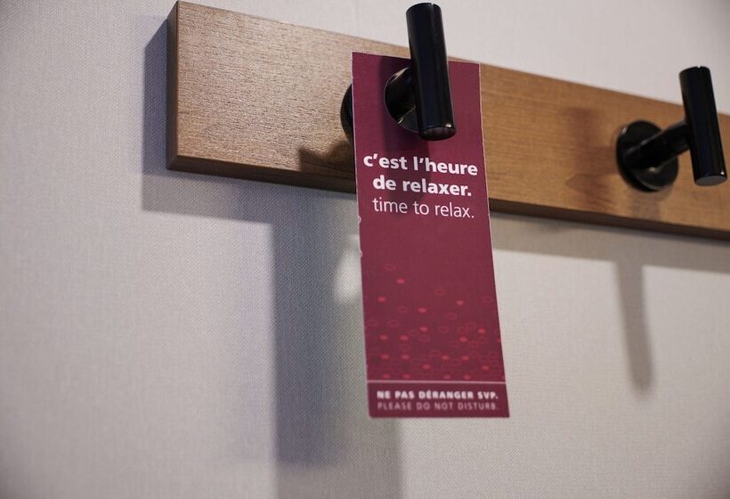 Номер Стандарт 2 Двуспальные Кровати, Hampton Inn By Hilton Montreal Downtown