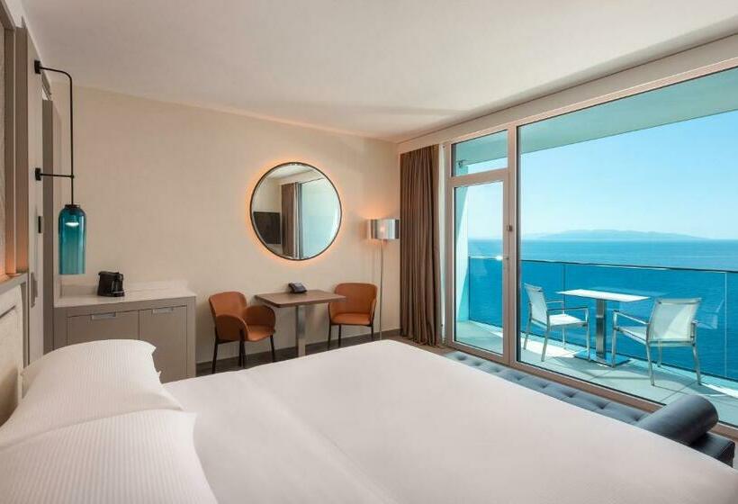 غرفة ديلوكس سرير كينج, Hilton Rijeka Costabella Beach Resort & Spa