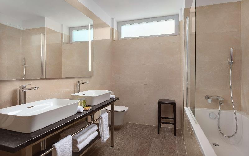 آپارتمان 1 خوابه با چشم‌انداز دریا, Hilton Rijeka Costabella Beach Resort & Spa