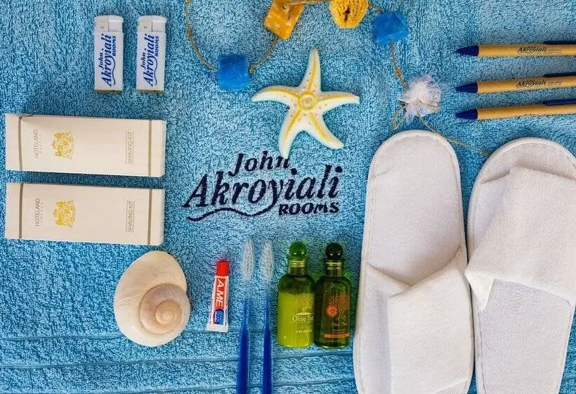 اتاق استاندارد پریمیوم سه تخته, John Akroyiali Rooms